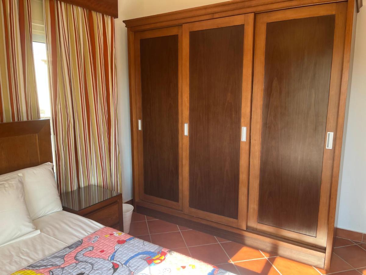 A Sea View Spacious Cheering 5 Bedroom Villa Ain Sokhna "Ain Bay" فيلا كاملة للإيجار قرية العين باي Айн Сохна Екстериор снимка