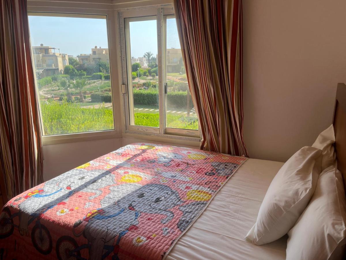 A Sea View Spacious Cheering 5 Bedroom Villa Ain Sokhna "Ain Bay" فيلا كاملة للإيجار قرية العين باي Айн Сохна Екстериор снимка