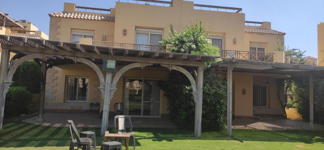 A Sea View Spacious Cheering 5 Bedroom Villa Ain Sokhna "Ain Bay" فيلا كاملة للإيجار قرية العين باي Айн Сохна Екстериор снимка