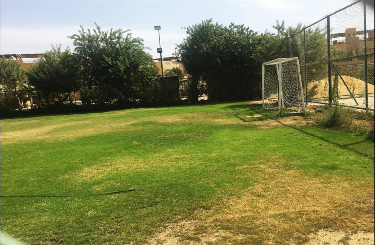 A Sea View Spacious Cheering 5 Bedroom Villa Ain Sokhna "Ain Bay" فيلا كاملة للإيجار قرية العين باي Айн Сохна Екстериор снимка