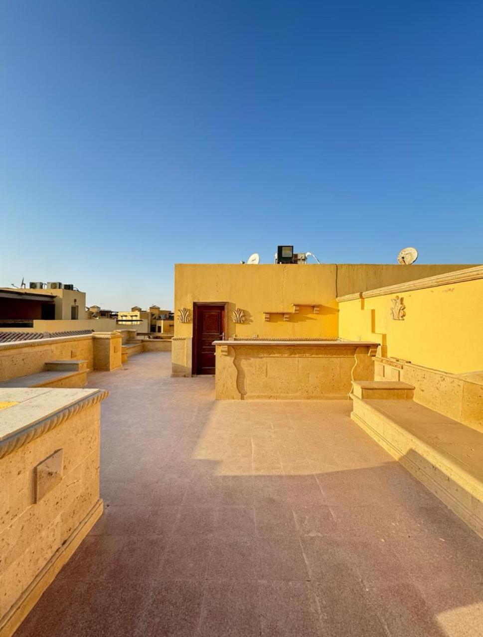 A Sea View Spacious Cheering 5 Bedroom Villa Ain Sokhna "Ain Bay" فيلا كاملة للإيجار قرية العين باي Айн Сохна Екстериор снимка