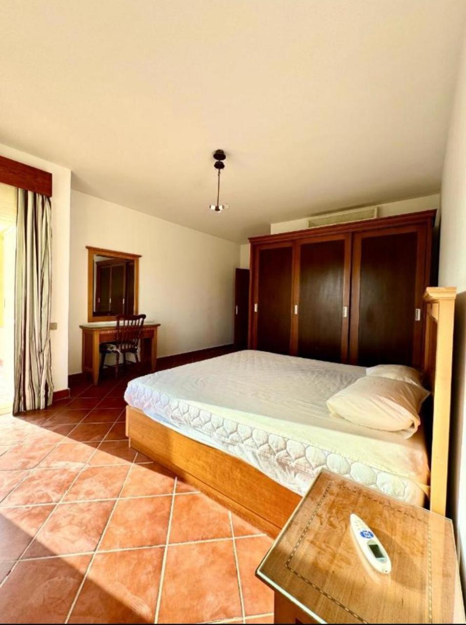 A Sea View Spacious Cheering 5 Bedroom Villa Ain Sokhna "Ain Bay" فيلا كاملة للإيجار قرية العين باي Айн Сохна Екстериор снимка